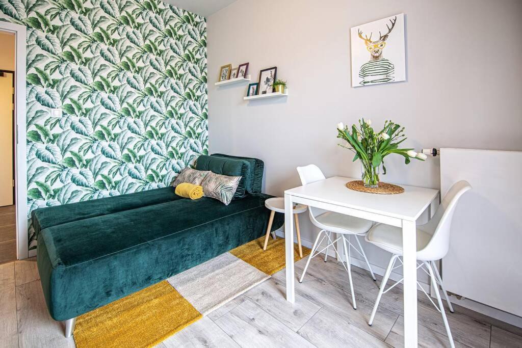 Apartament With Garden Bezplatny Parking !!! คราคูฟ ภายนอก รูปภาพ