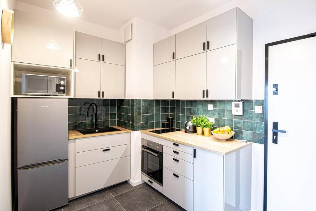 Apartament With Garden Bezplatny Parking !!! คราคูฟ ภายนอก รูปภาพ